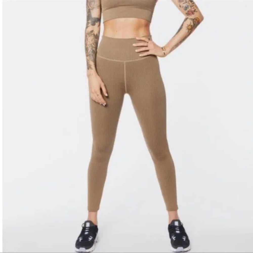 NEW Good American Seamless Chunky Rib Legging Camel 1/2 Small